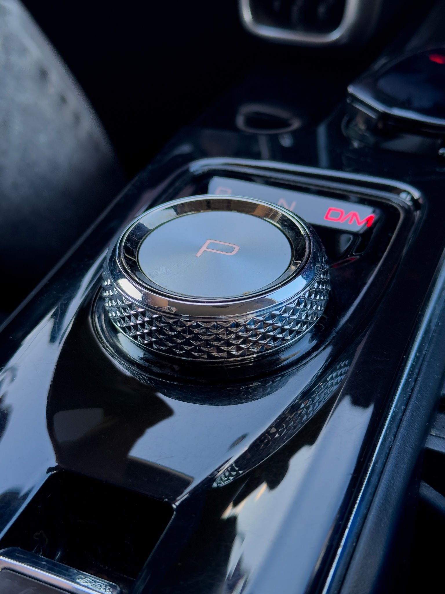 Comparing Transfer Services: Why Choose MJ Travel Over Delta Taxis